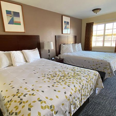 ארויו גראנדה Beachway Inn מראה חיצוני תמונה