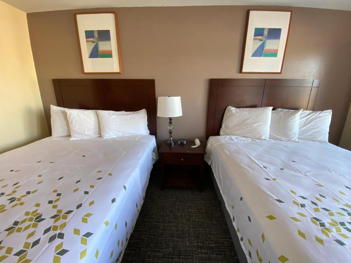 ארויו גראנדה Beachway Inn מראה חיצוני תמונה