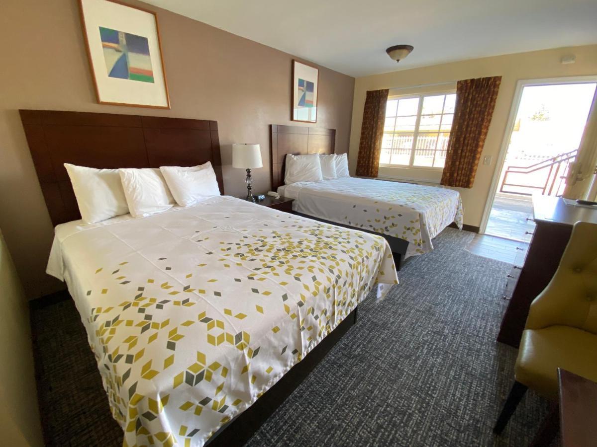 ארויו גראנדה Beachway Inn מראה חיצוני תמונה