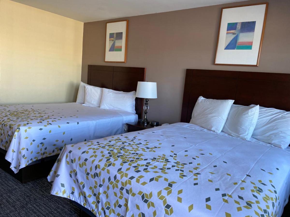 ארויו גראנדה Beachway Inn מראה חיצוני תמונה