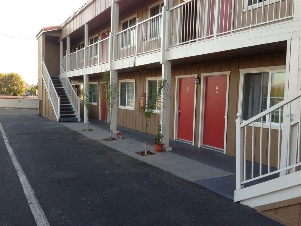 ארויו גראנדה Beachway Inn מראה חיצוני תמונה