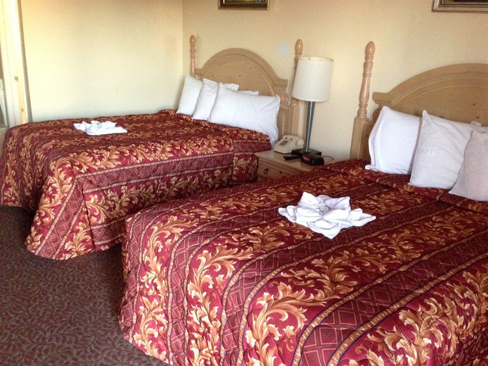 ארויו גראנדה Beachway Inn מראה חיצוני תמונה