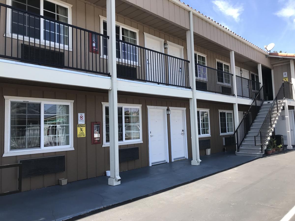 ארויו גראנדה Beachway Inn מראה חיצוני תמונה