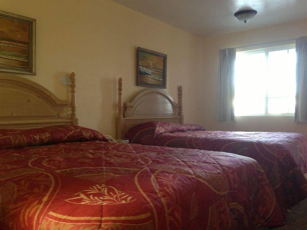 ארויו גראנדה Beachway Inn מראה חיצוני תמונה