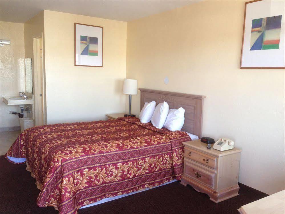 ארויו גראנדה Beachway Inn מראה חיצוני תמונה