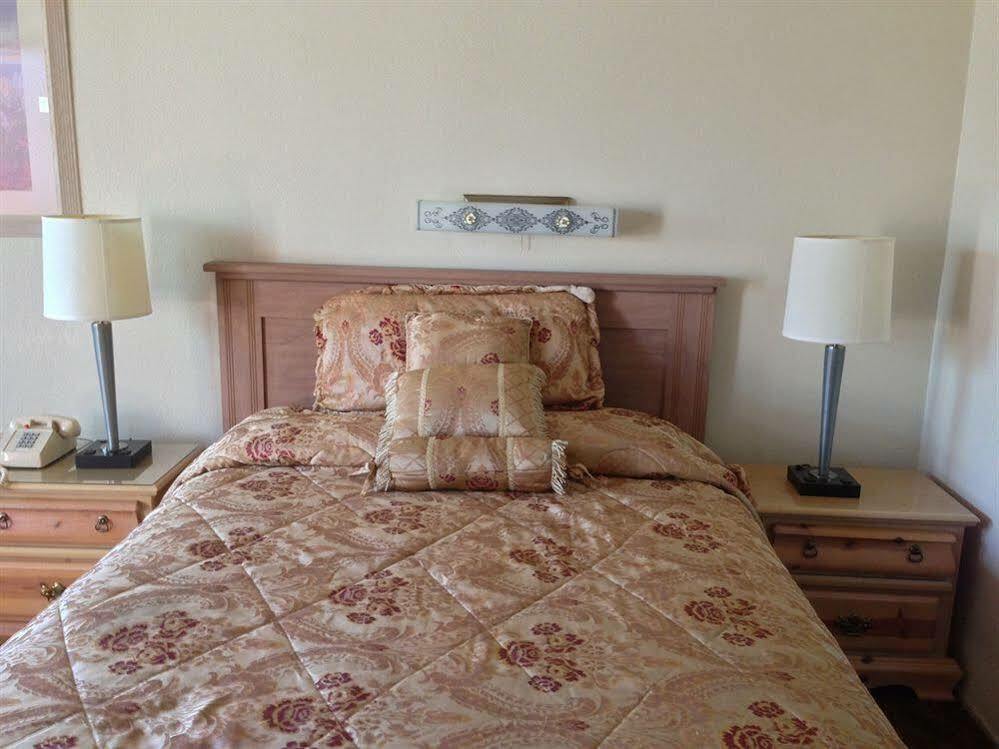 ארויו גראנדה Beachway Inn מראה חיצוני תמונה